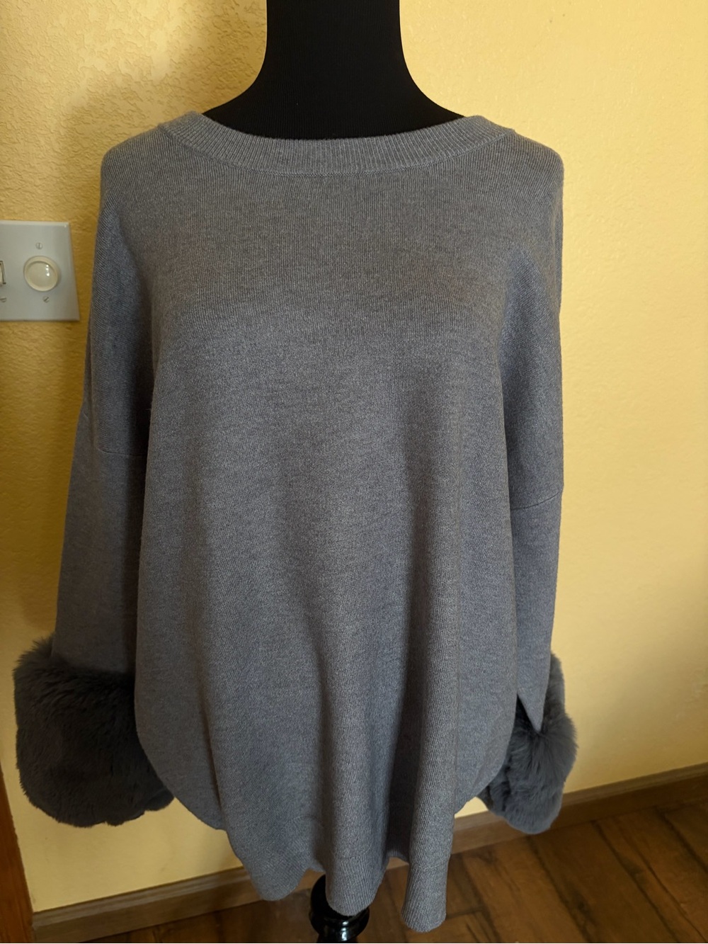 Saks Fifth Avenue oversized Sweater with Faux Fur Cuffs size L